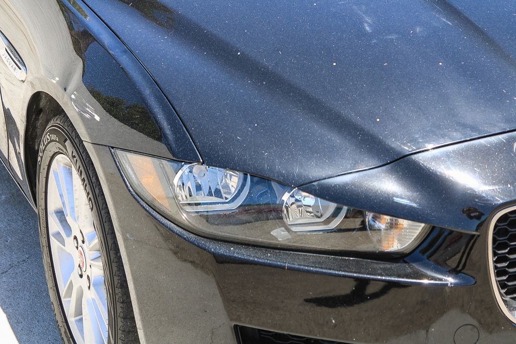 Thumbnail: 2018 Jaguar XE - 9