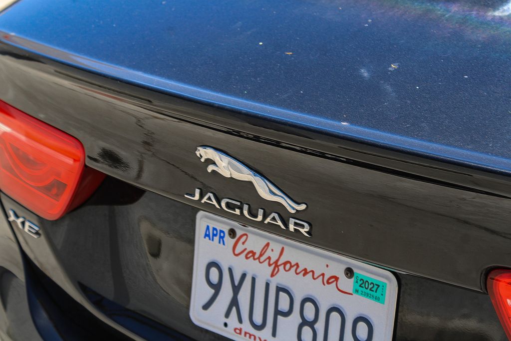 Thumbnail: 2018 Jaguar XE - 5