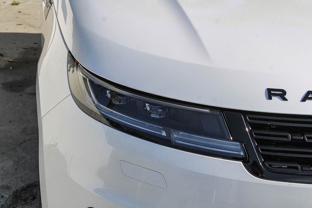 Thumbnail: 2025 Land Rover Range Rover Sport - 17