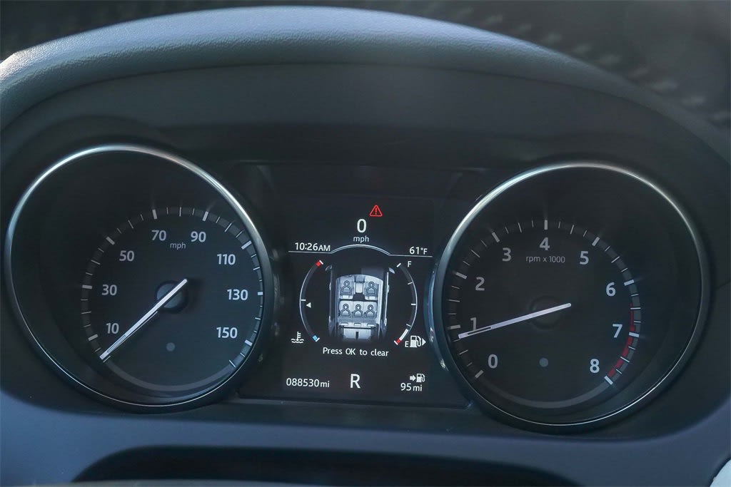 Thumbnail: 2017 Land Rover Discovery Sport - 15