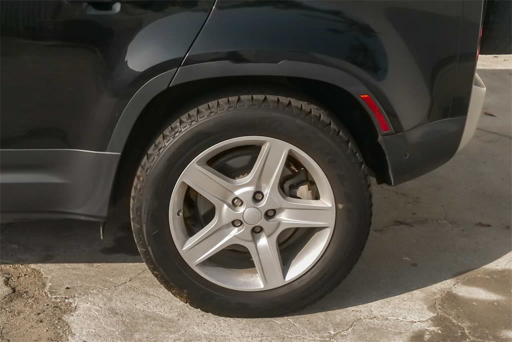 Thumbnail: 2020 Land Rover Defender - 10