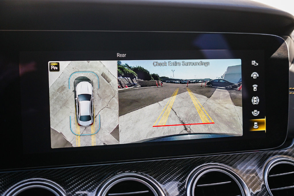 Thumbnail: 2021 Mercedes-Benz E-Class - 28