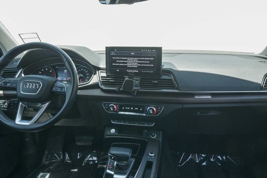 Thumbnail: 2021 Audi Q5 - 11