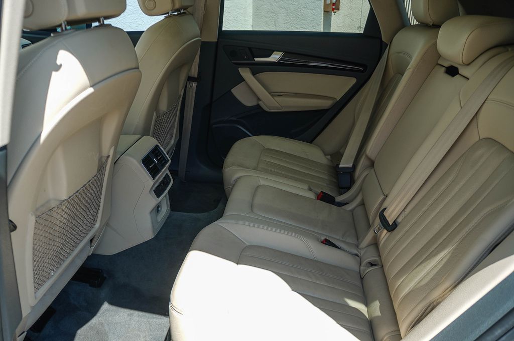 Thumbnail: 2018 Audi Q5 - 12