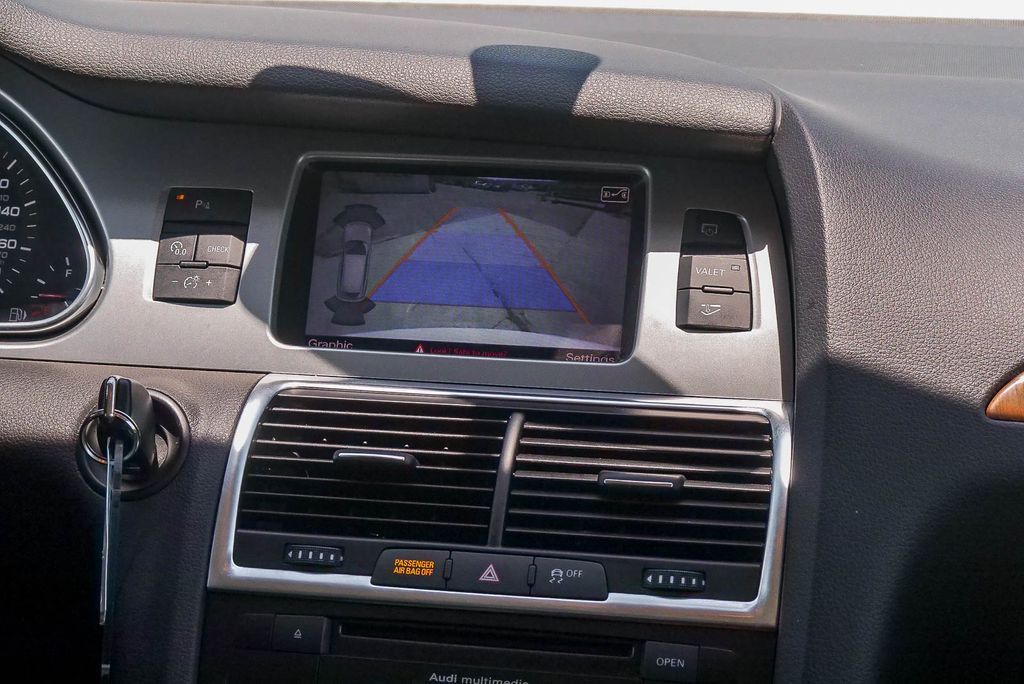 Thumbnail: 2015 Audi Q7 - 13