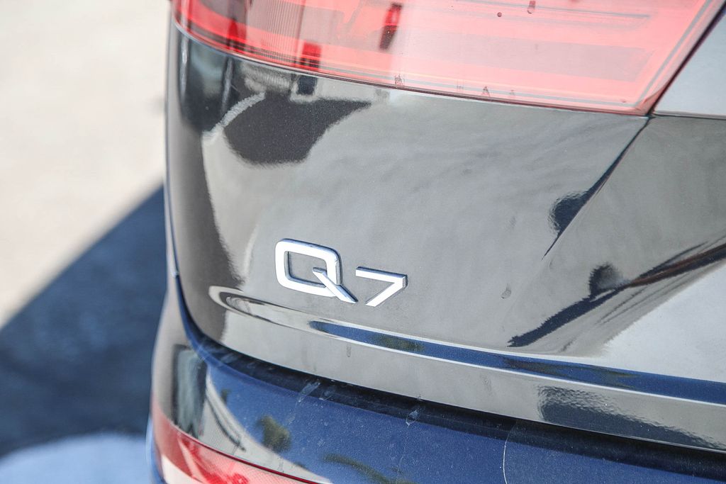 Thumbnail: 2017 Audi Q7 - 5