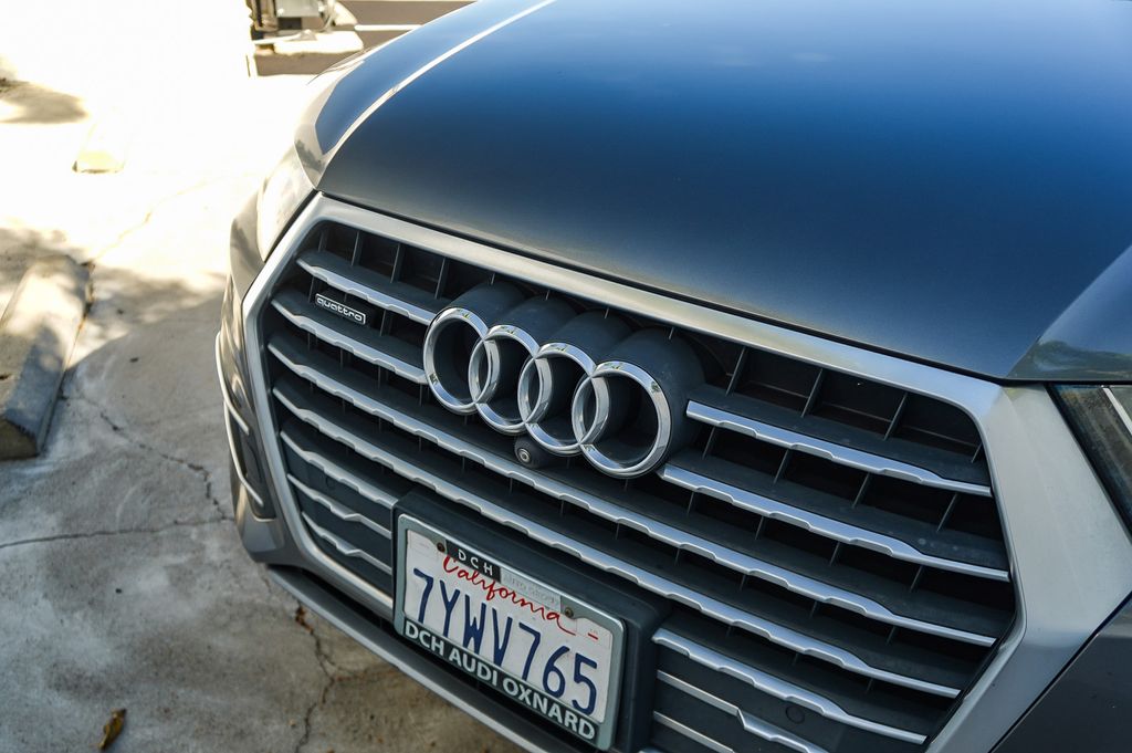 Thumbnail: 2017 Audi Q7 - 10