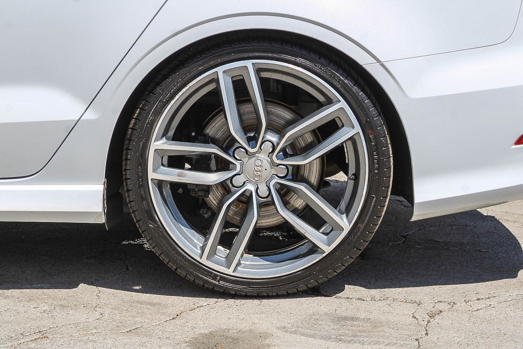 Thumbnail: 2015 Audi S3 - 6