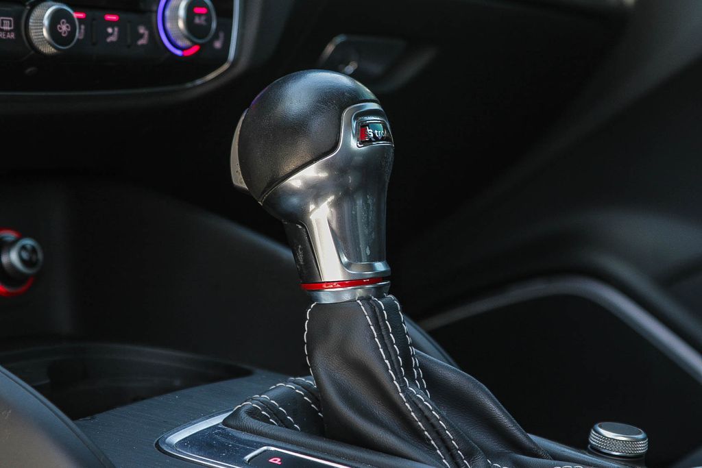 Thumbnail: 2015 Audi S3 - 14