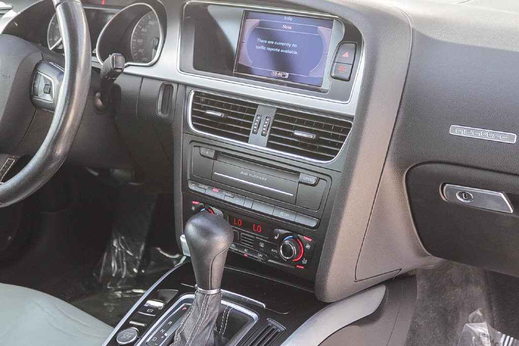 Thumbnail: 2012 Audi S5 - 21