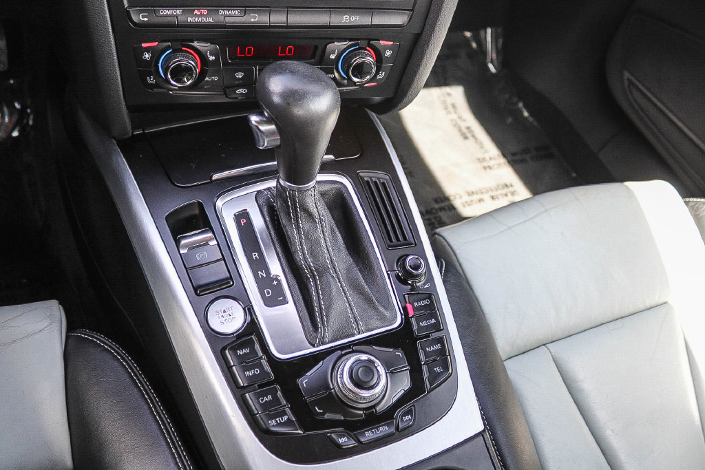 Thumbnail: 2012 Audi S5 - 24
