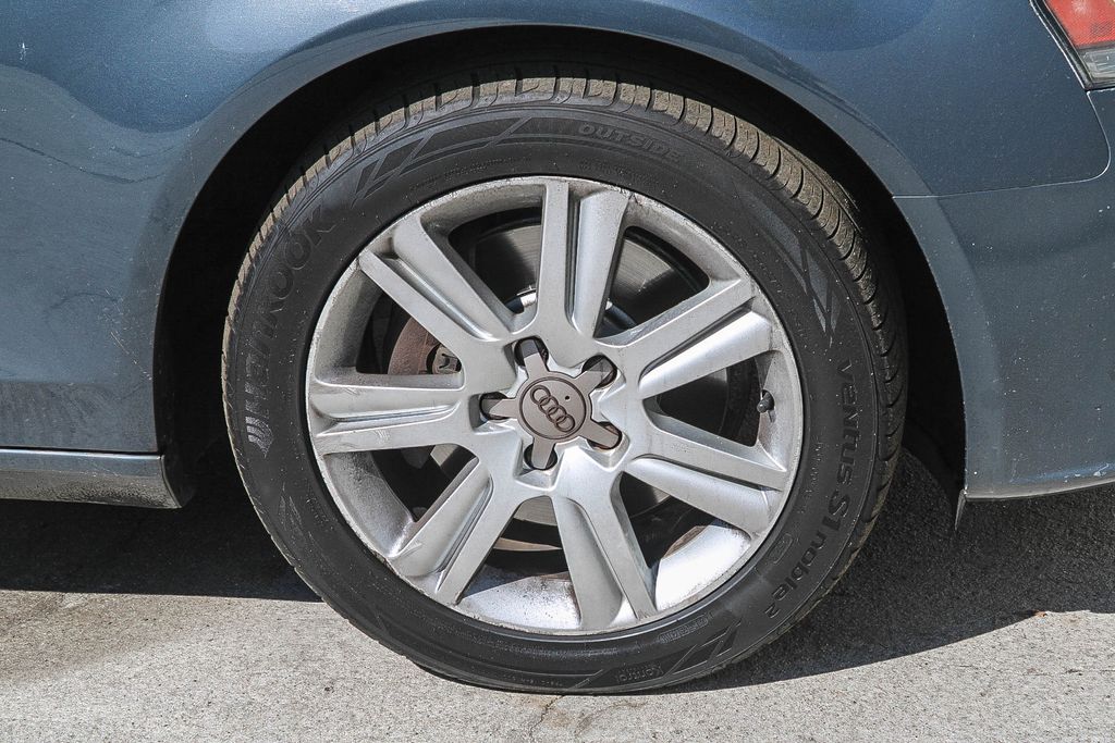 Thumbnail: 2011 Audi A4 - 11