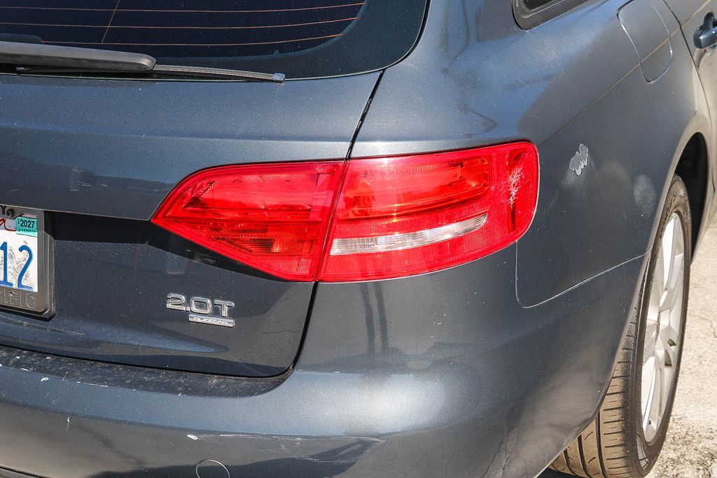 Thumbnail: 2011 Audi A4 - 10
