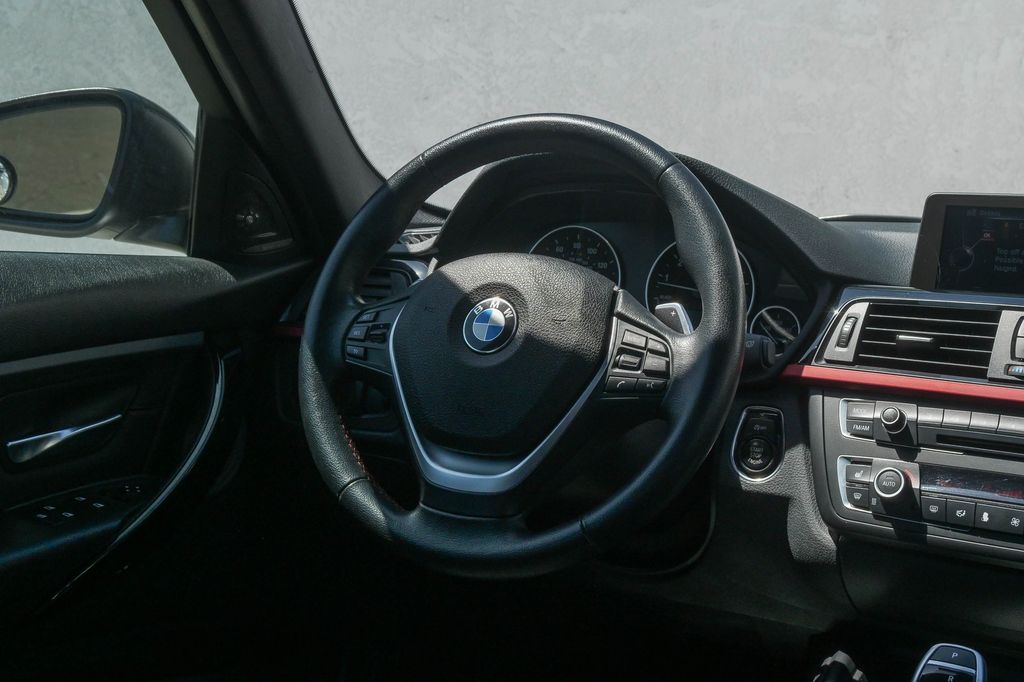 Thumbnail: 2014 BMW 3 Series - 12