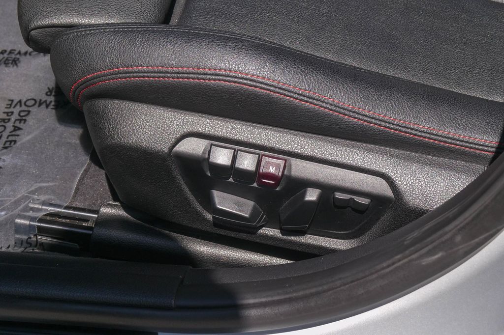 Thumbnail: 2014 BMW 3 Series - 23
