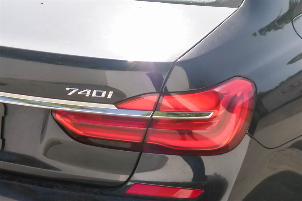 Thumbnail: 2019 BMW 7 Series - 11