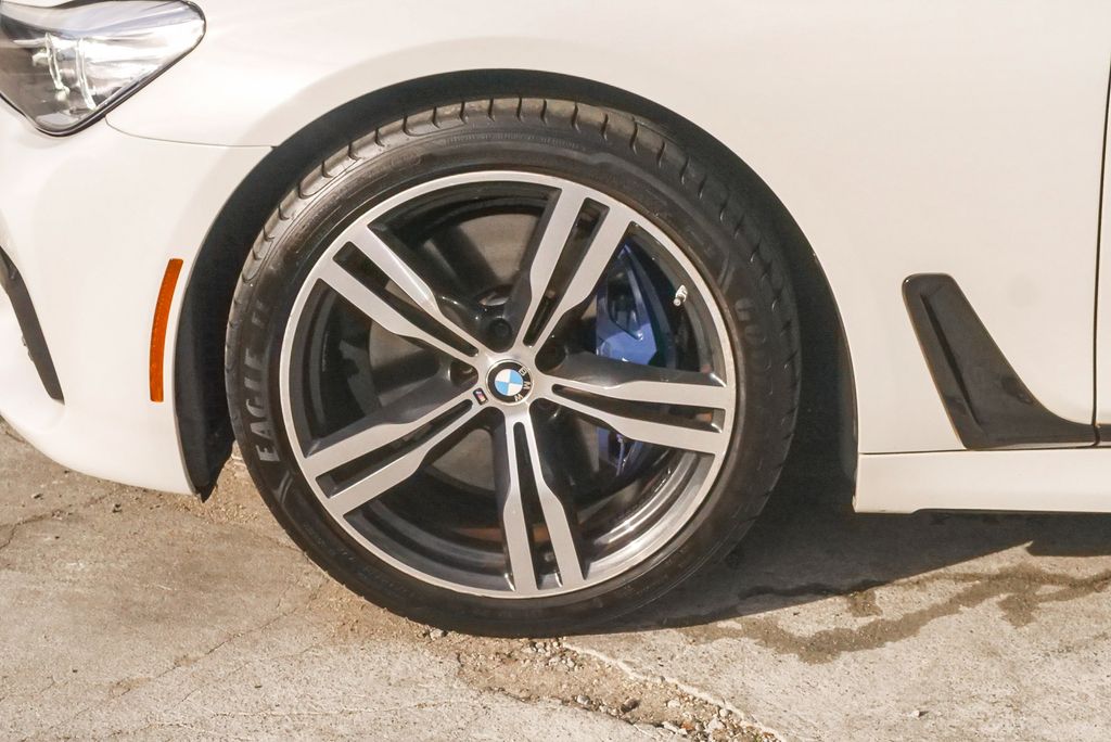 Thumbnail: 2018 BMW 7 Series - 5