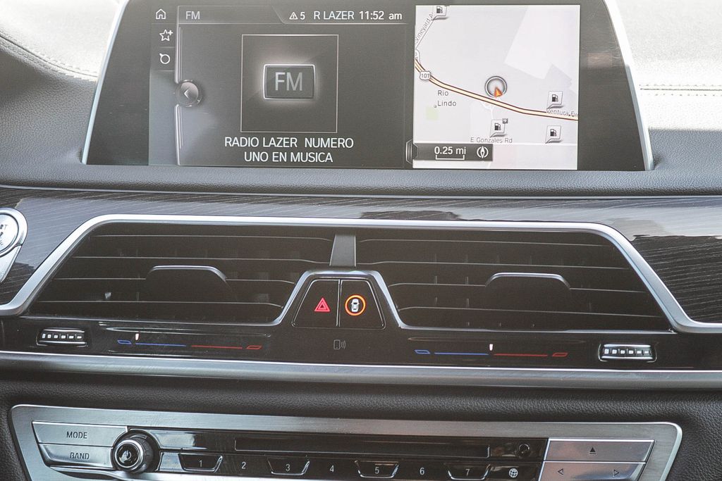 Thumbnail: 2016 BMW 7 Series - 14