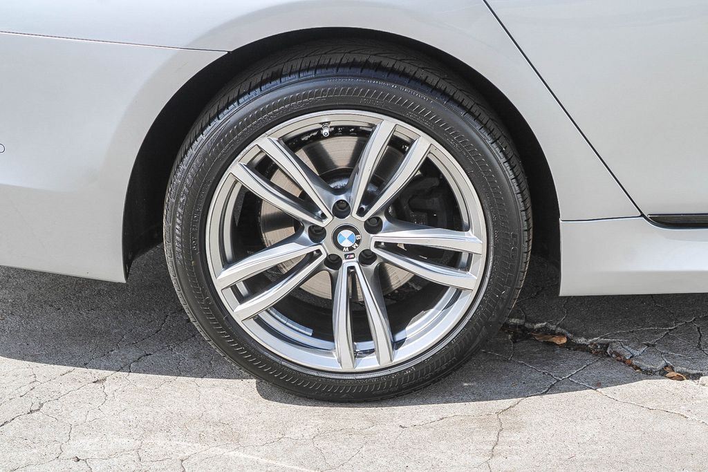Thumbnail: 2016 BMW 7 Series - 7
