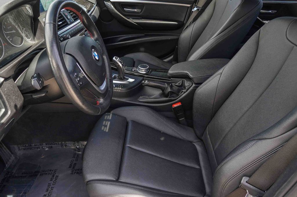 Thumbnail: 2017 BMW 3 Series - 29