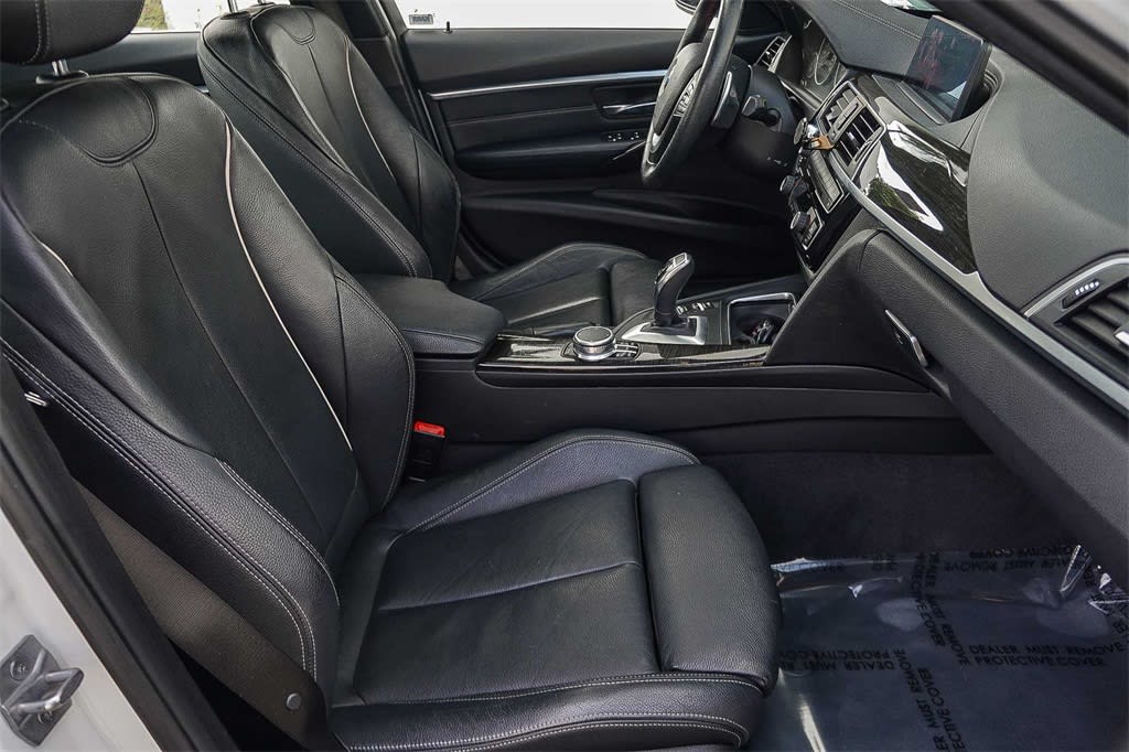 Thumbnail: 2018 BMW 3 Series - 10