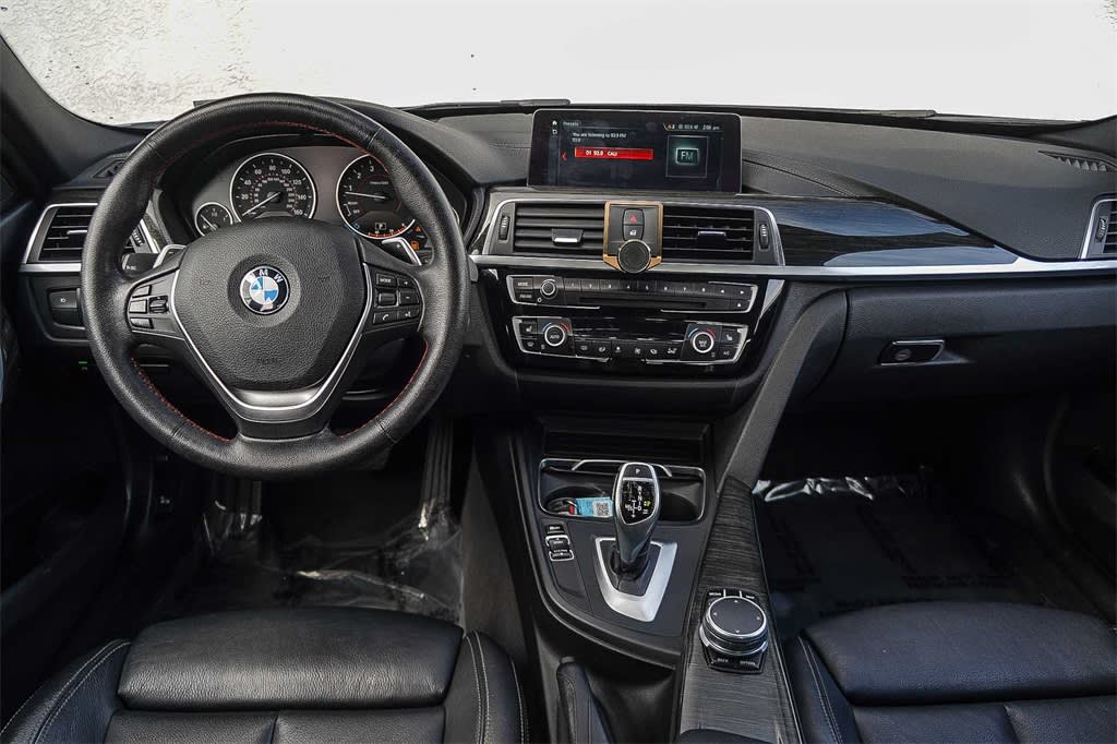 Thumbnail: 2018 BMW 3 Series - 2