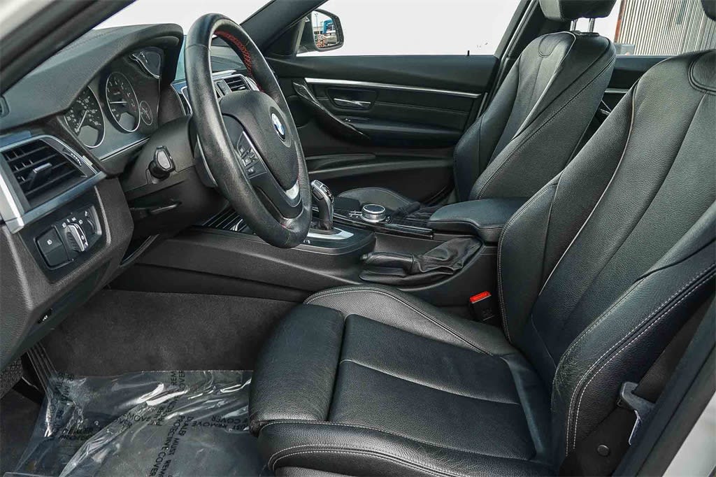 Thumbnail: 2018 BMW 3 Series - 11