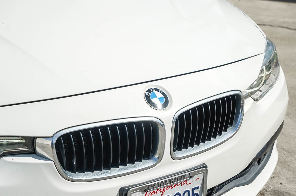 Thumbnail: 2018 BMW 3 Series - 8