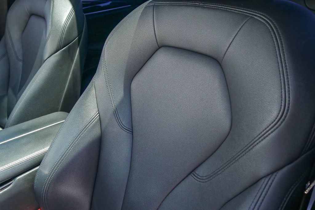 Thumbnail: 2019 BMW 5 Series - 23