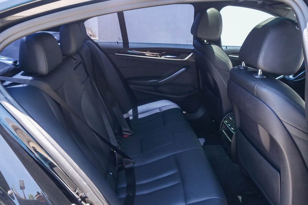 Thumbnail: 2019 BMW 5 Series - 11