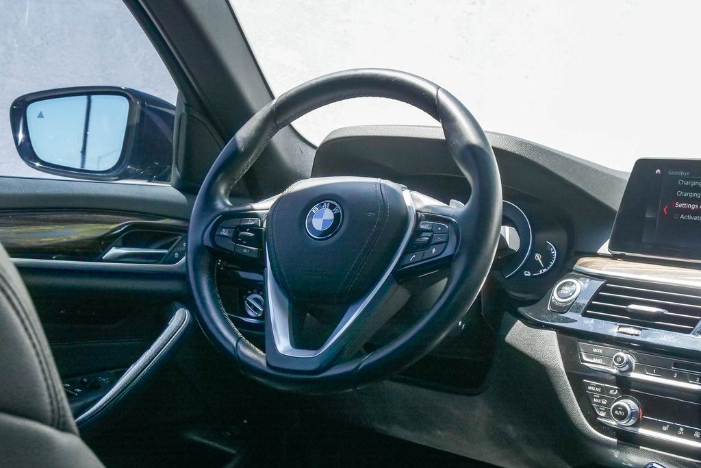 Thumbnail: 2019 BMW 5 Series - 12