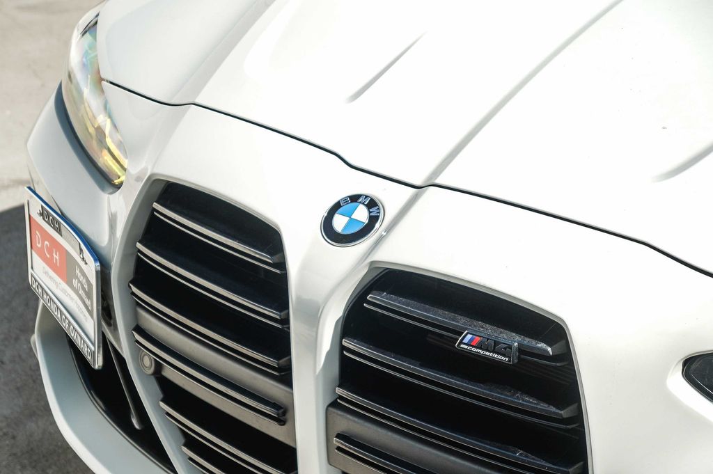 Thumbnail: 2024 BMW M4 - 6