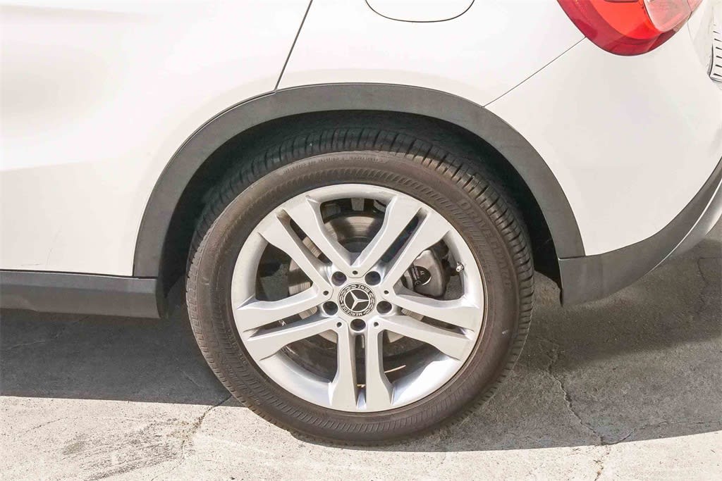 Thumbnail: 2019 Mercedes-Benz GLA - 9