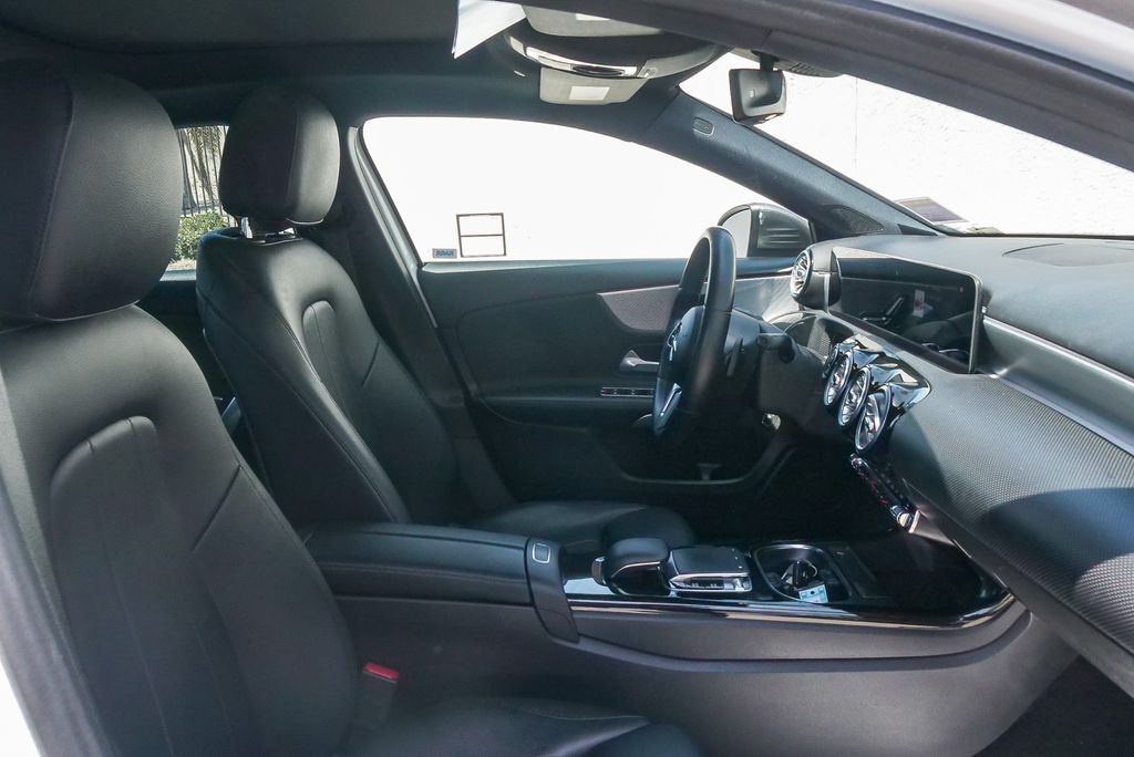 Thumbnail: 2019 Mercedes-Benz A-Class - 9