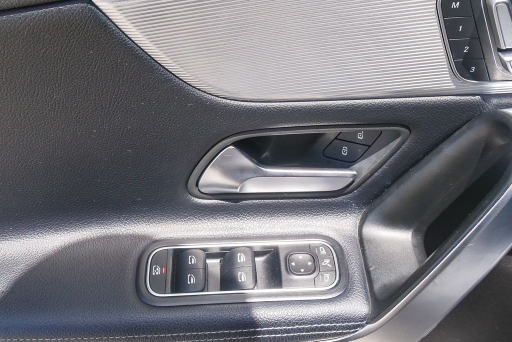Thumbnail: 2019 Mercedes-Benz A-Class - 18