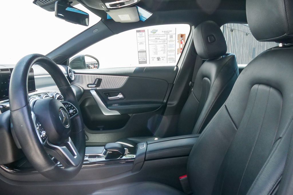 Thumbnail: 2019 Mercedes-Benz A-Class - 10