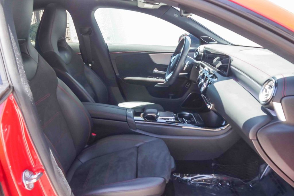 Thumbnail: 2020 Mercedes-Benz CLA - 8