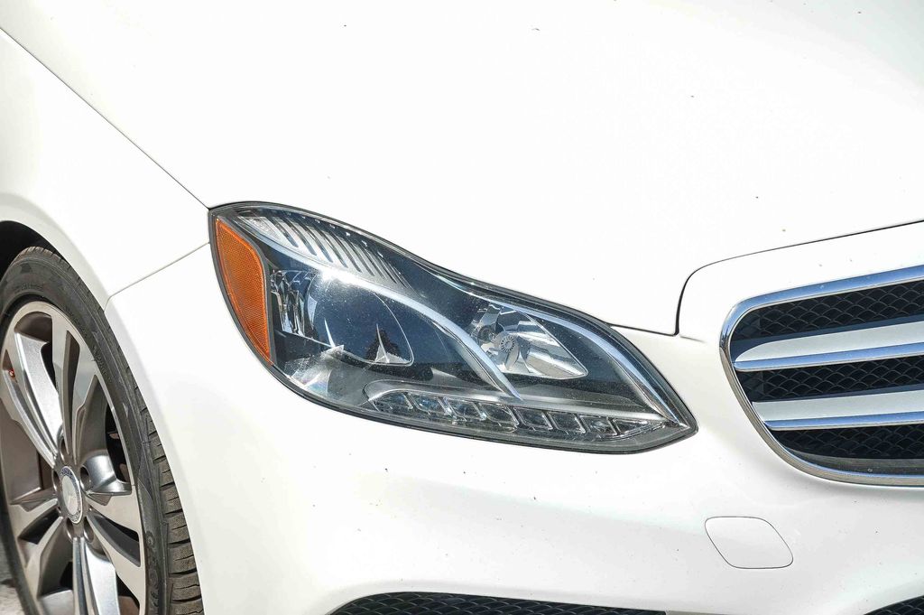 Thumbnail: 2016 Mercedes-Benz E-Class - 7