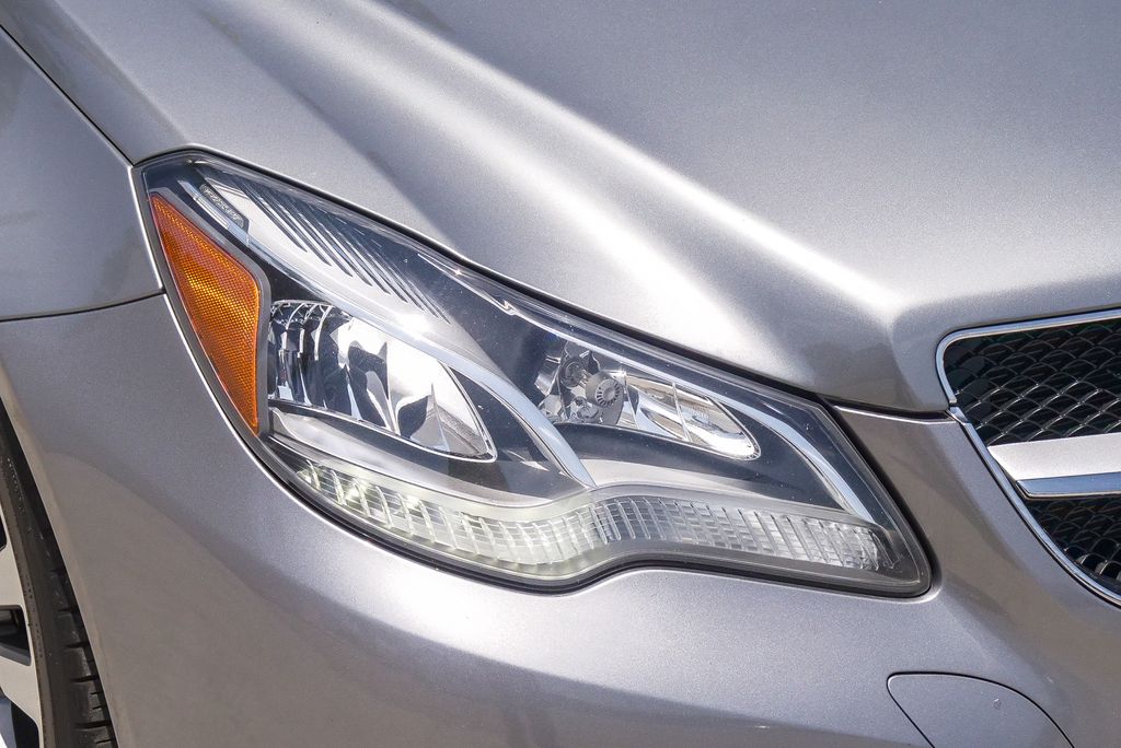 Thumbnail: 2014 Mercedes-Benz E-Class - 15