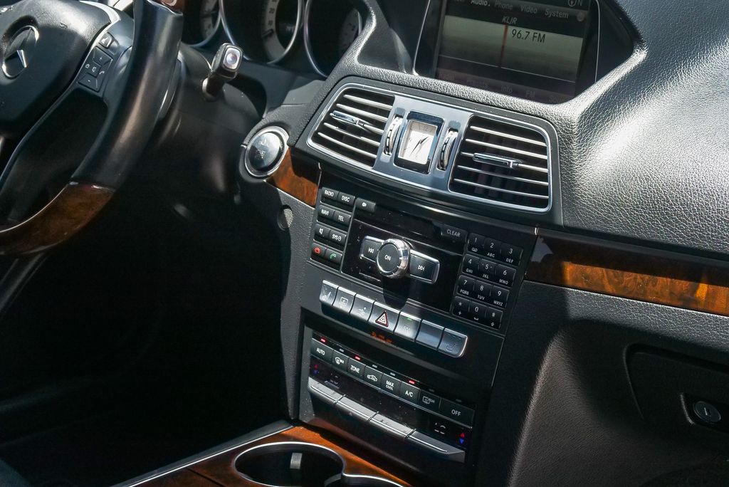 Thumbnail: 2014 Mercedes-Benz E-Class - 7