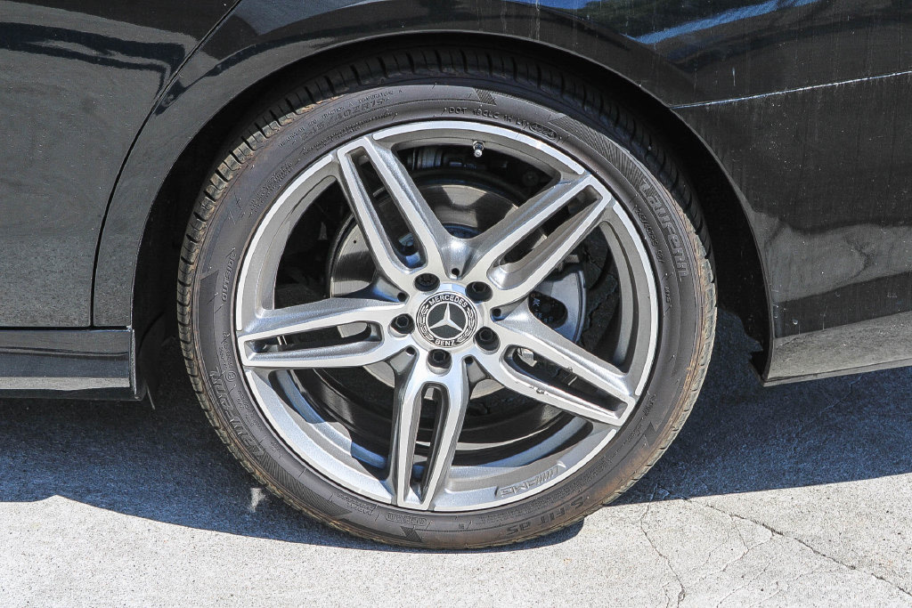 Thumbnail: 2019 Mercedes-Benz E-Class - 6