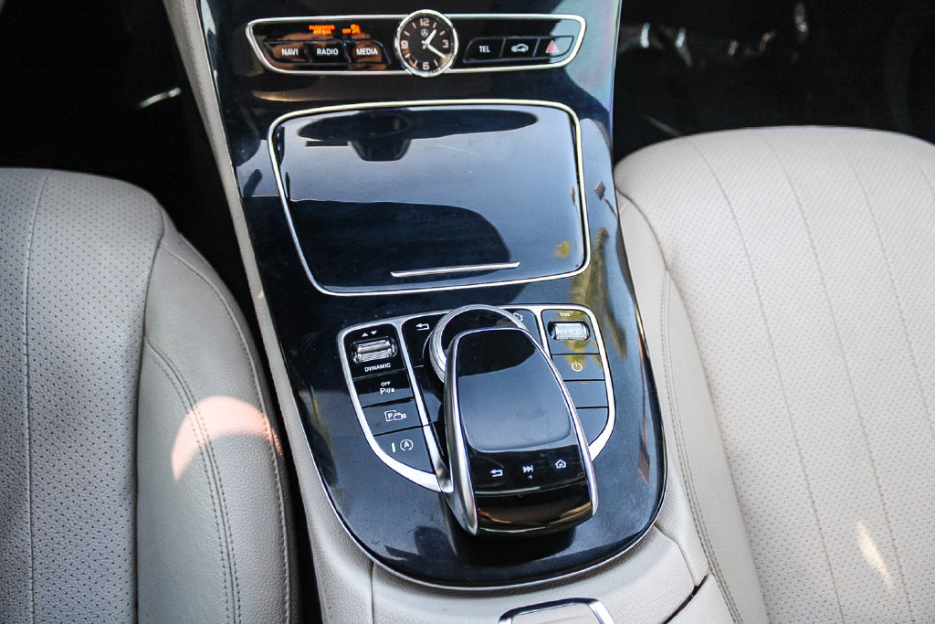 Thumbnail: 2018 Mercedes-Benz E-Class - 27