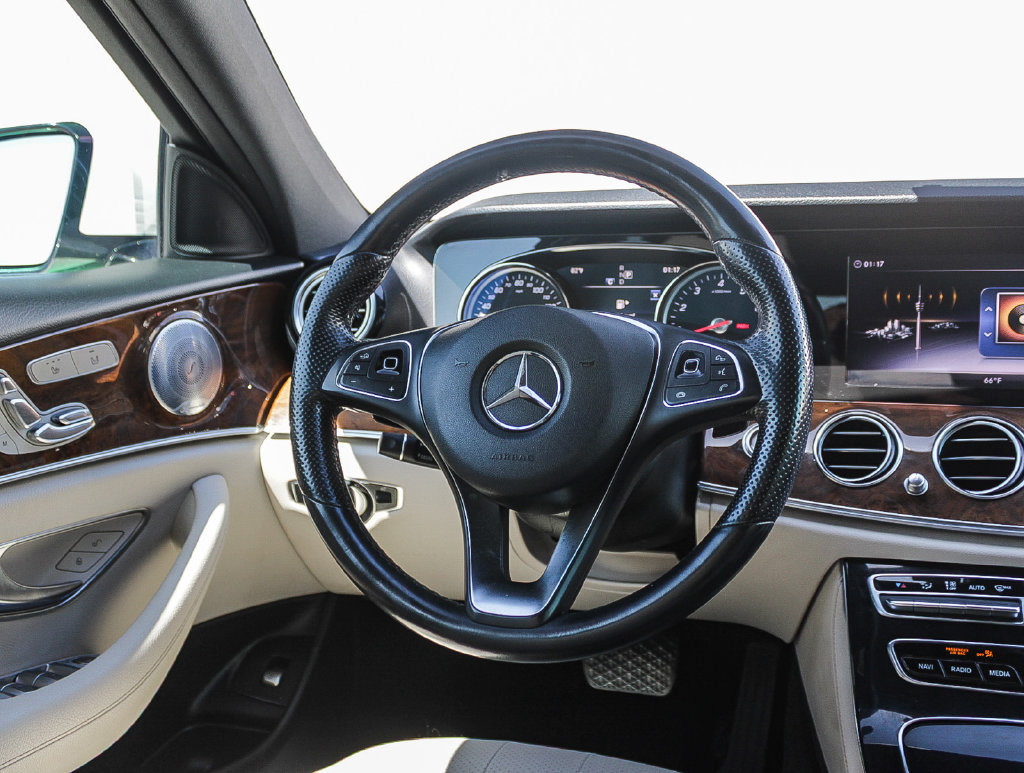 Thumbnail: 2018 Mercedes-Benz E-Class - 9