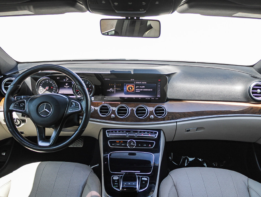 Thumbnail: 2018 Mercedes-Benz E-Class - 2