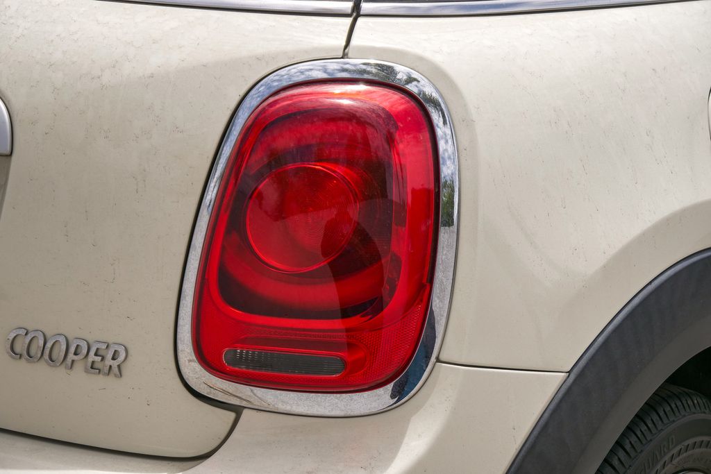 Thumbnail: 2015 MINI Cooper - 12