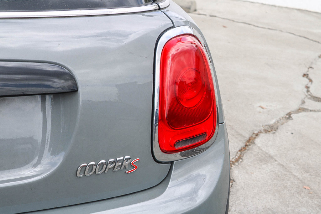 Thumbnail: 2017 MINI Cooper - 8