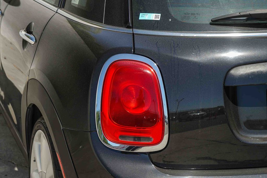 Thumbnail: 2015 MINI Cooper - 10