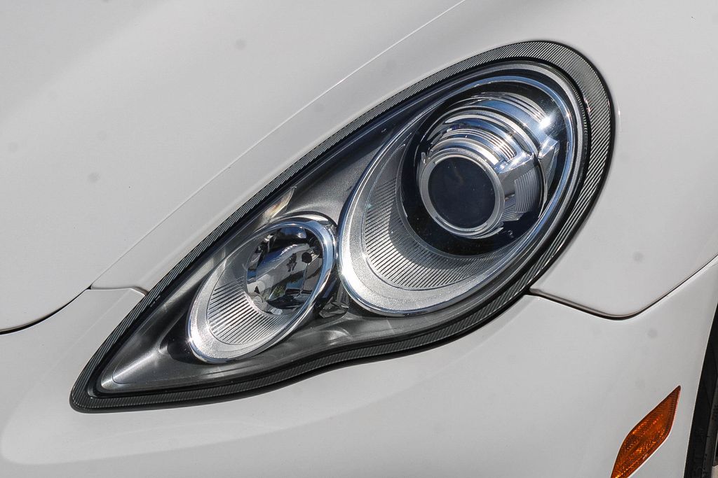 Thumbnail: 2012 Porsche Panamera - 11