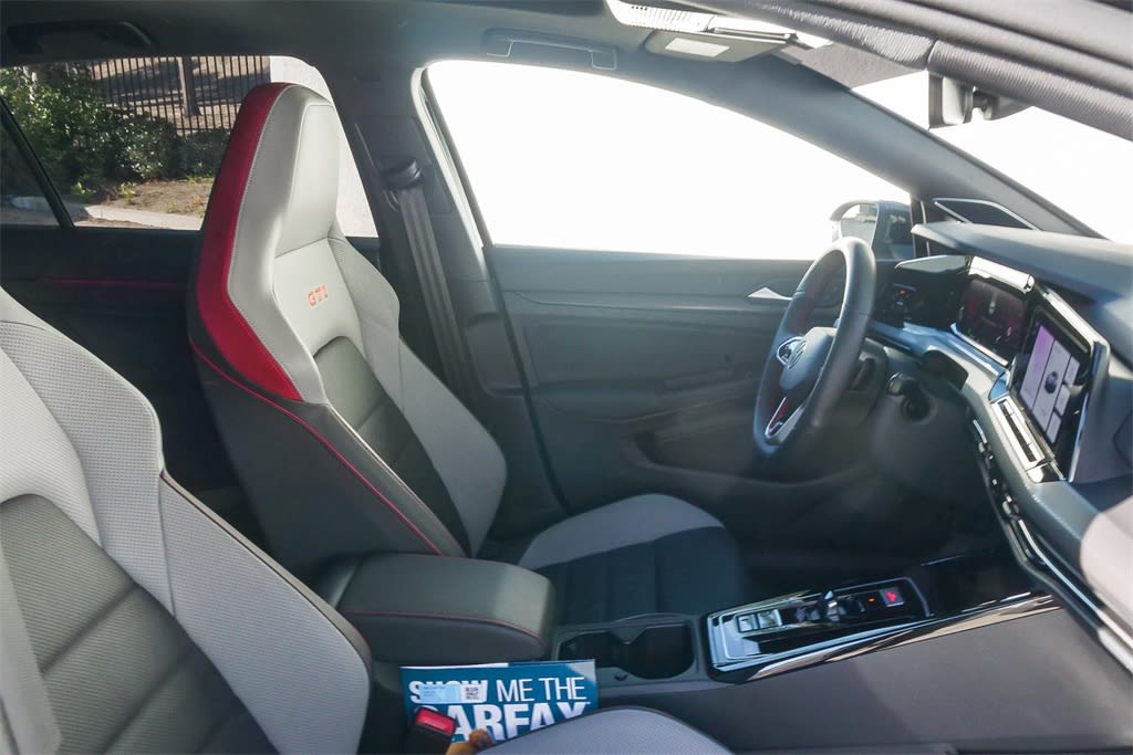 Thumbnail: 2024 Volkswagen Golf - 10