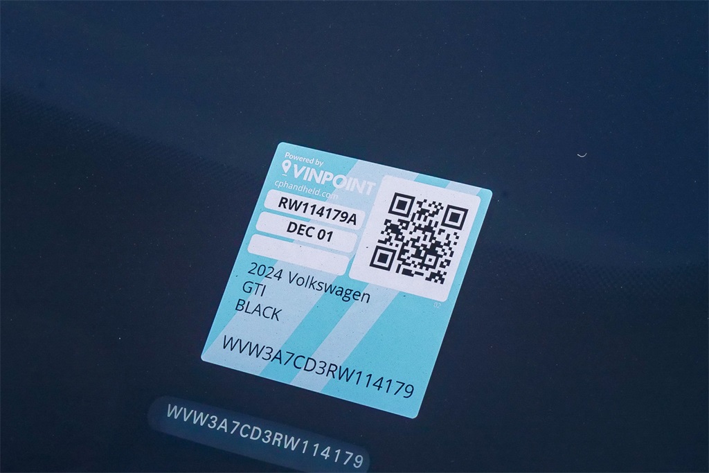 Thumbnail: 2024 Volkswagen Golf - 17